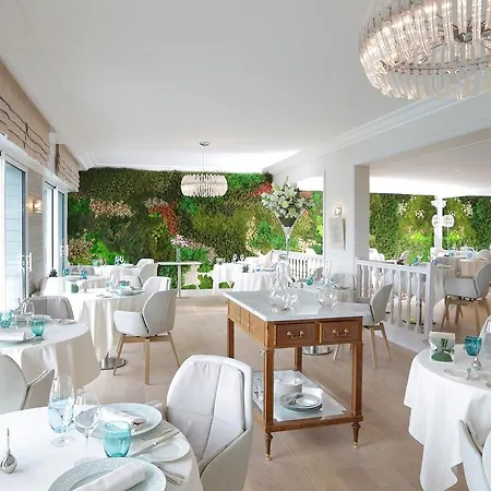 Hotel Castel Clara Thalasso & Bangor