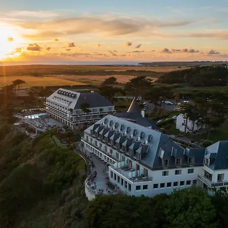 Castel Clara Thalasso & 4*